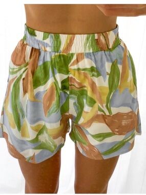 Girl and the sun Delta Shorts size medium
